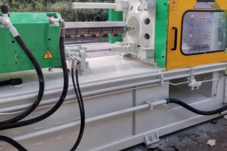 大型二板注塑机导轨腐蚀了如何修复？